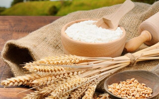 Thực phẩm trẻ hóa làn da lúa mì nguyên cám